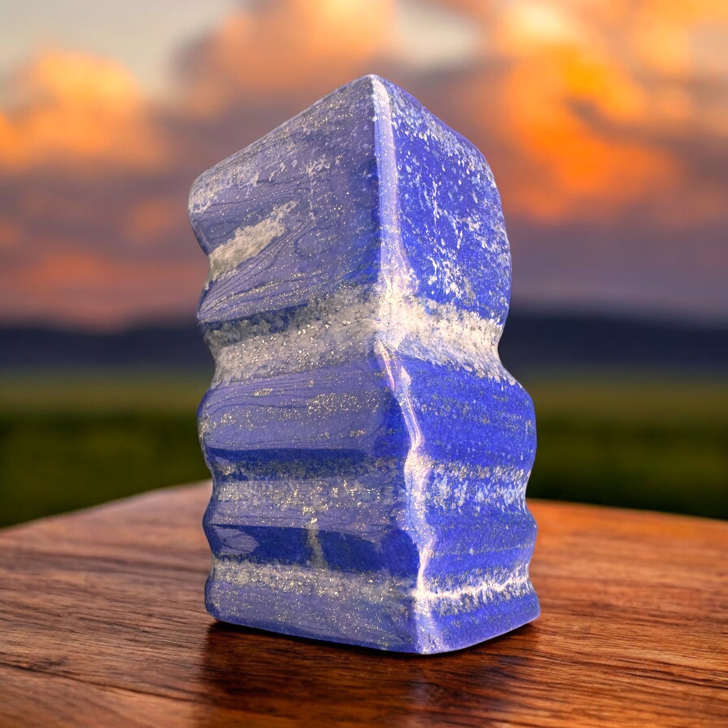 Royal Elegance: Hand-Carved Sculpted Lapis Lazuli