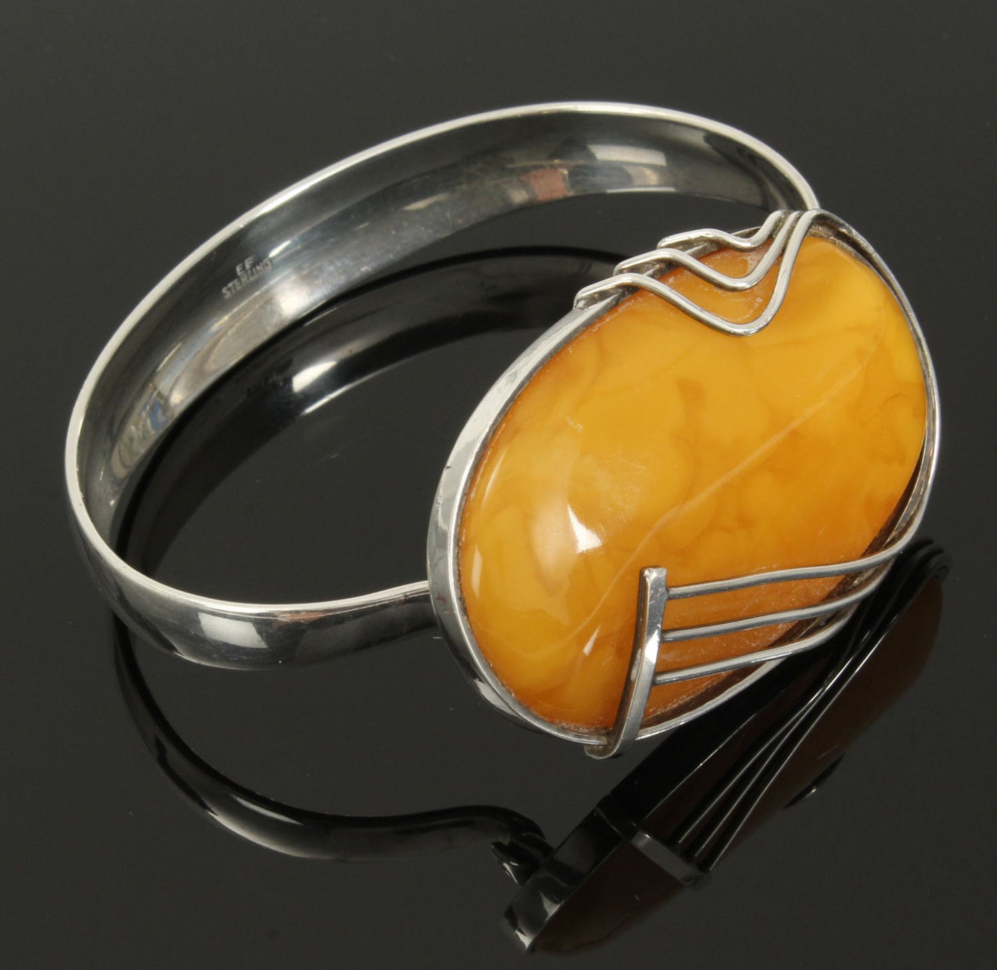 Amber bracelet, 925 sterlings silver.