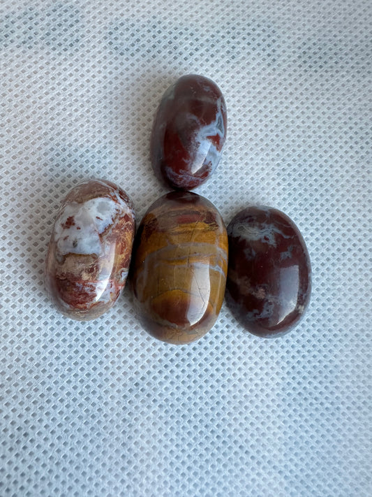 Natürliche rote Jaspis-Cabochons, oval