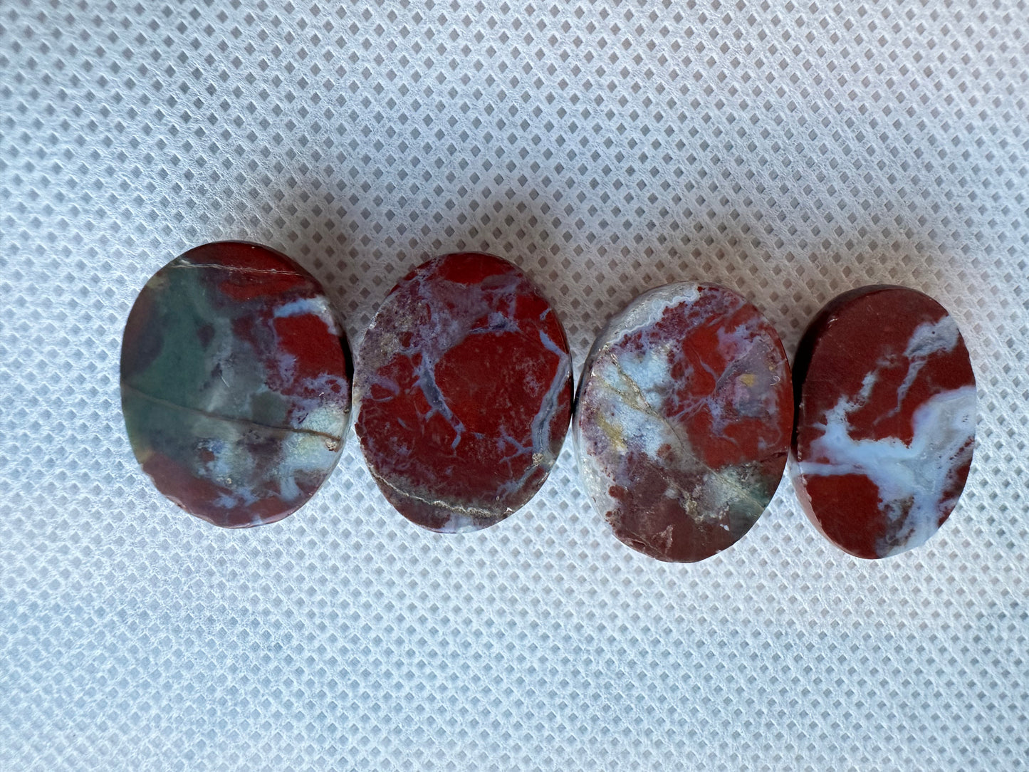 Natürliche rote Jaspis-Cabochons, oval,